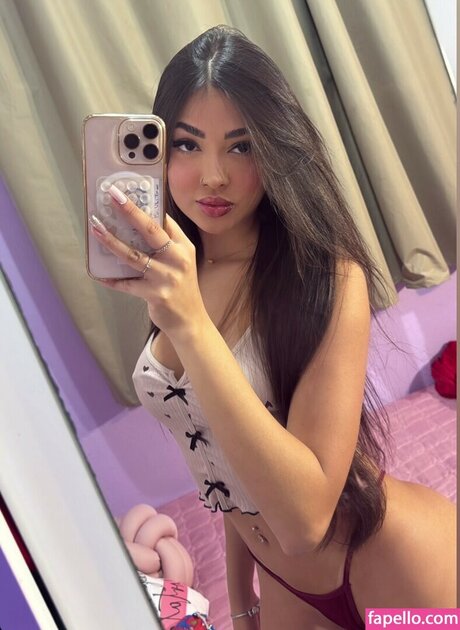 Naken lekkede OnlyFans-bilde av Mirely Gomes