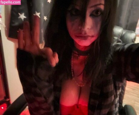 Naken lekkede OnlyFans-bilde av Pvnks