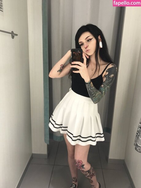Alaston vuotanut OnlyFans-kuva Faithfitzy