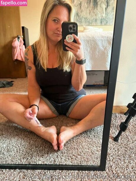 Naken lekkede OnlyFans-bilde av Elena Pears