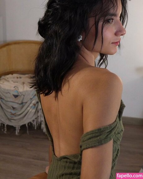 Naken lekkede OnlyFans-bilde av Ellelure