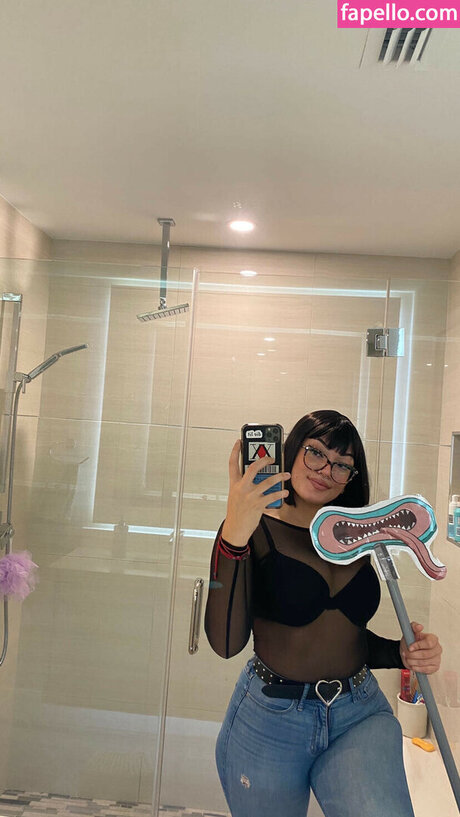 Naken läckt OnlyFans-bild av Ghouluvr