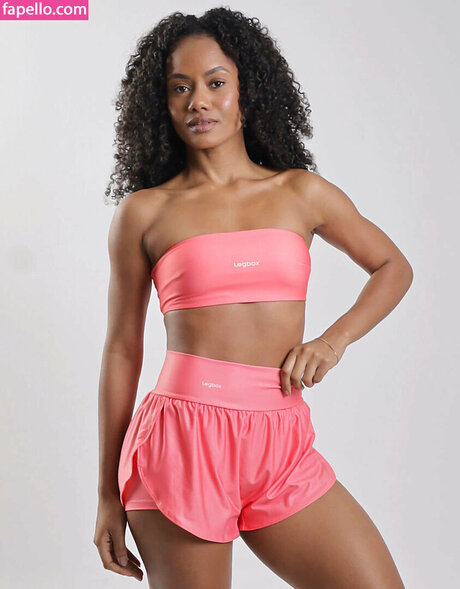 Naken läckt OnlyFans-bild av Acassia Diniz