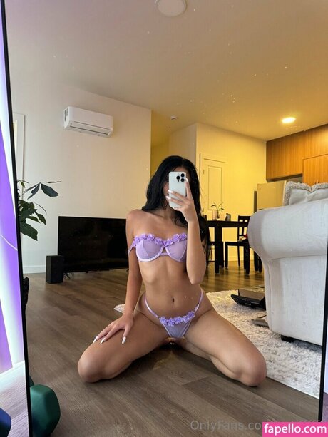 Naakte gelekte OnlyFans-foto van Xotiffffff