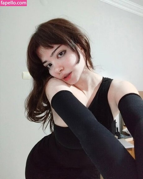 Обнаженная фотография утечки OnlyFans от Mitsurigen