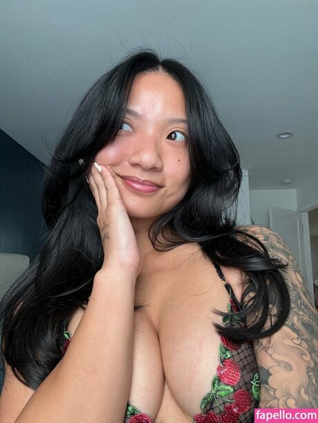 Naken lekkede OnlyFans-bilde av Cattienle