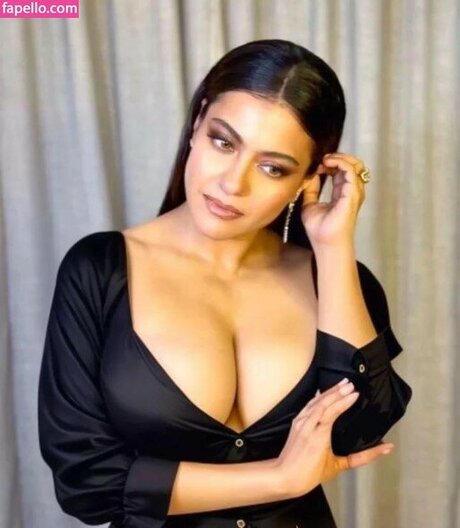 Nahá fotka uniklých OnlyFans od Kajol Devgn