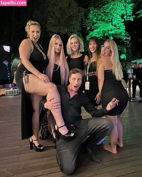 Alasti lekkinud OnlyFans-i pilt Kathydeep