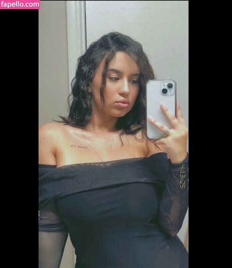 Alaston vuotanut OnlyFans-kuva Sierra Elizabeth