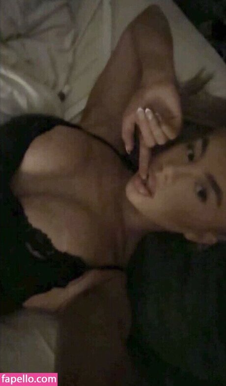 Holl Elizabeth