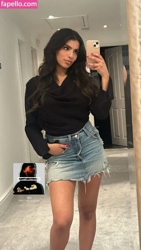 Naken lekkede OnlyFans-bilde av Jaya Thandi