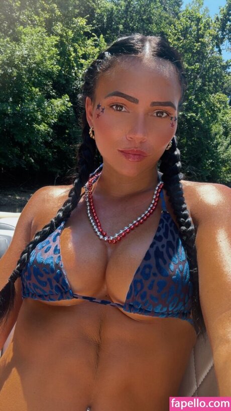 Обнаженная фотография утечки OnlyFans от Kiana James