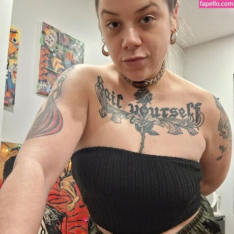 Обнаженная фотография утечки OnlyFans от Hoodieninja