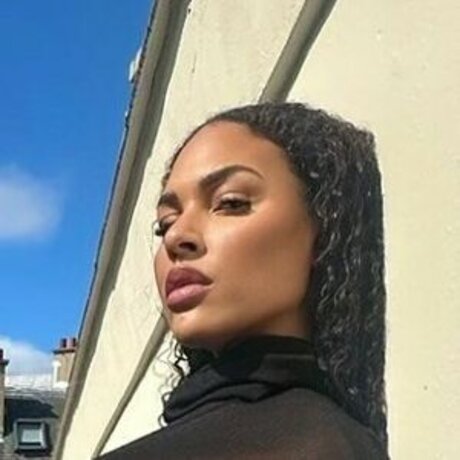 Liz Cambage  nude leaked OnlyFans photo