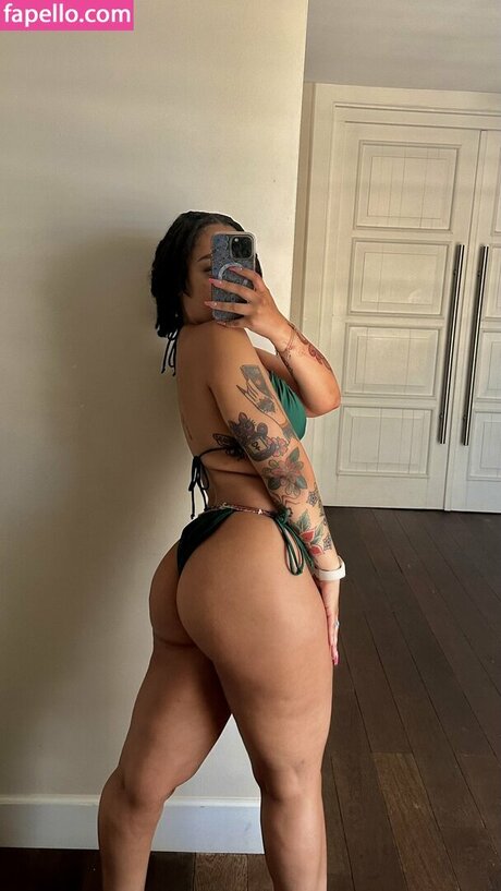 Nacktes geleaktes OnlyFans-Foto von Artlessspace