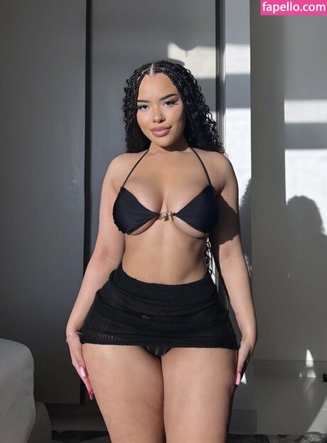 Naken lekkede OnlyFans-bilde av Angela2saucy