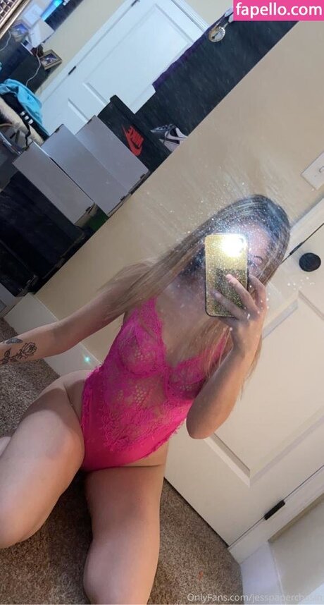 Alaston vuotanut OnlyFans-kuva Jesspaperchasin
