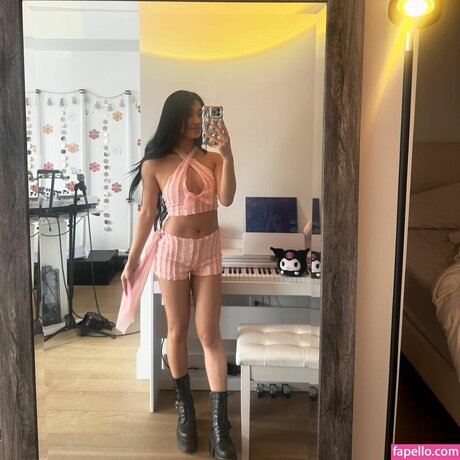 Naken lekkede OnlyFans-bilde av Julienneby