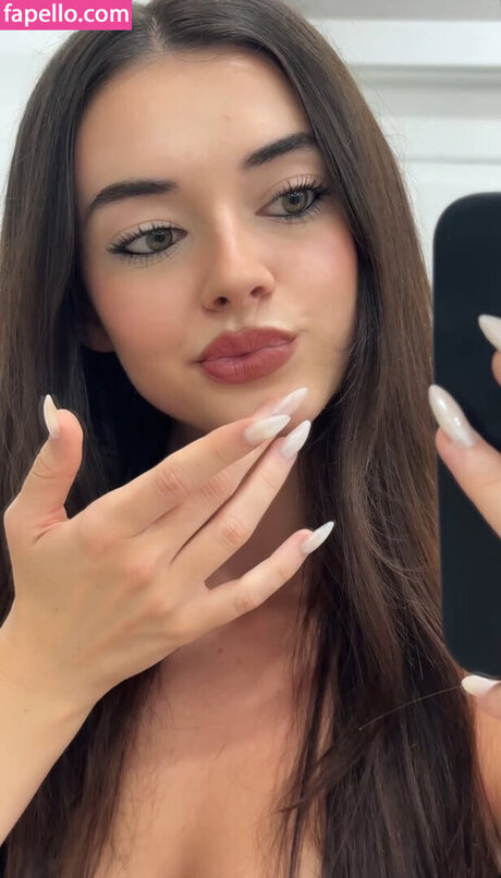 Naken läckt OnlyFans-bild av Chanel Soerholt