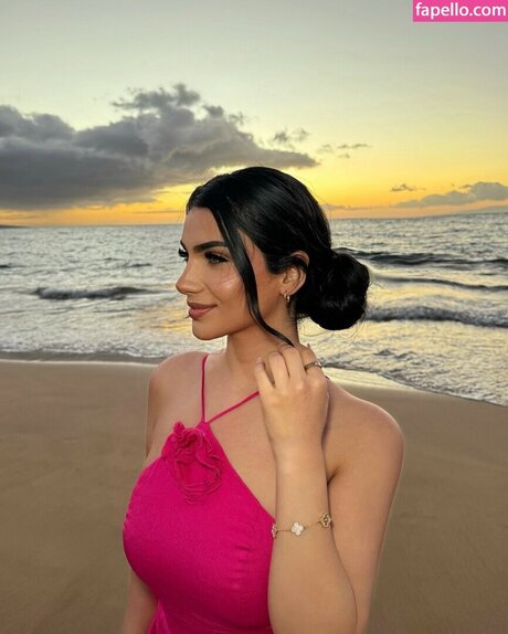 Naken lekkede OnlyFans-bilde av Zenoviajafar