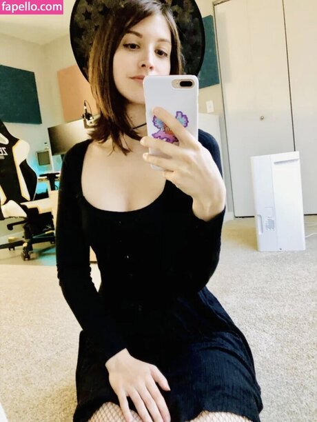 Photo nue de fuite OnlyFans de Tama Hero