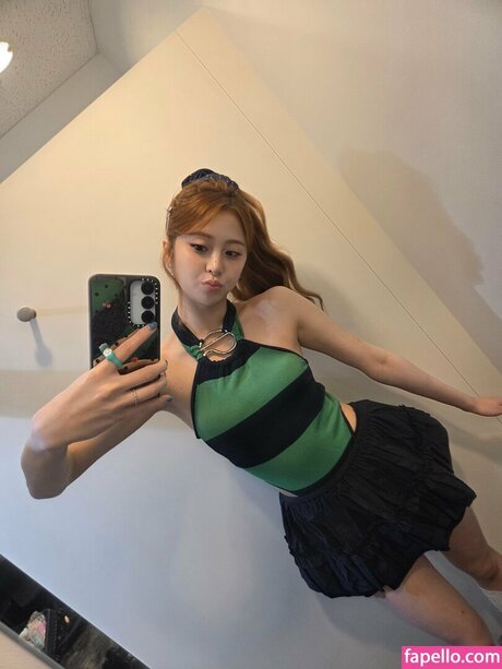 Huh Yunjin 허윤진
