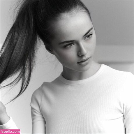Nøgent lækket OnlyFans-billede af Kristina Pimenova