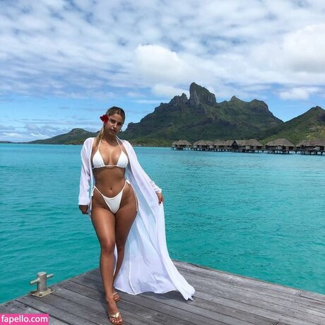 Naken läckt OnlyFans-bild av Sarah Patterson