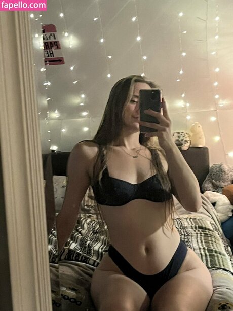 Nahá fotka uniklých OnlyFans od Peachyhal