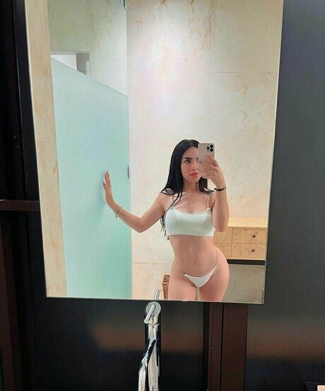 Kimberly Loaiza