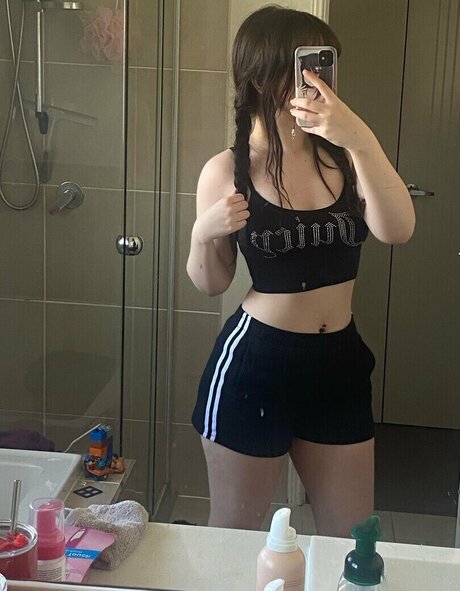 Foto desnuda filtrada de OnlyFans de Tinynoob