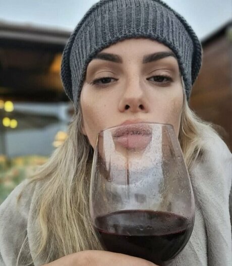 Naken läckt OnlyFans-bild av Betabastos