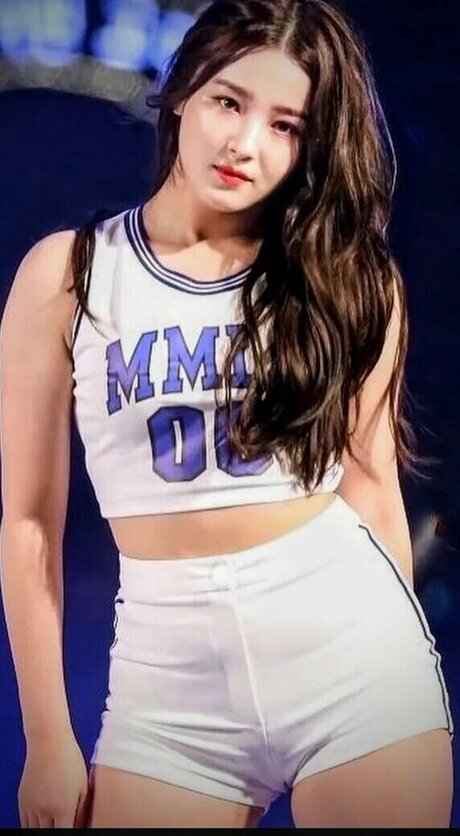 Nancy Momoland