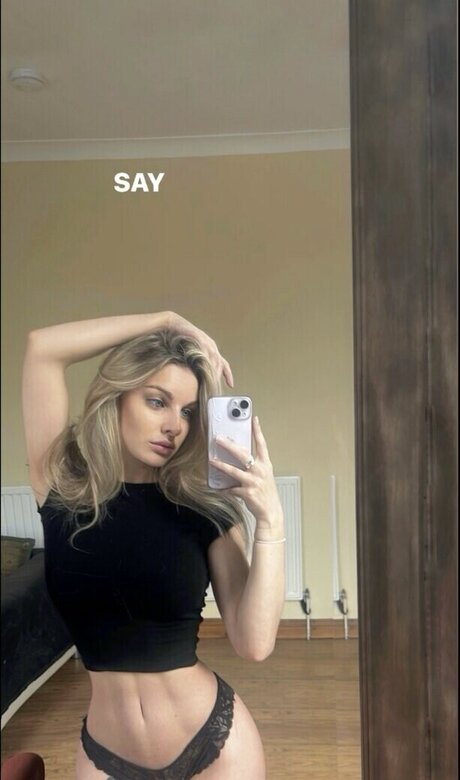 Nagie wyciekłe zdjęcie OnlyFans od Mogzxx