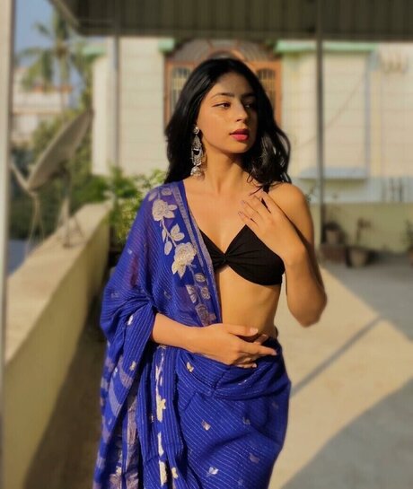 Naken lekkede OnlyFans-bilde av Exclusives Suhani Kapoor