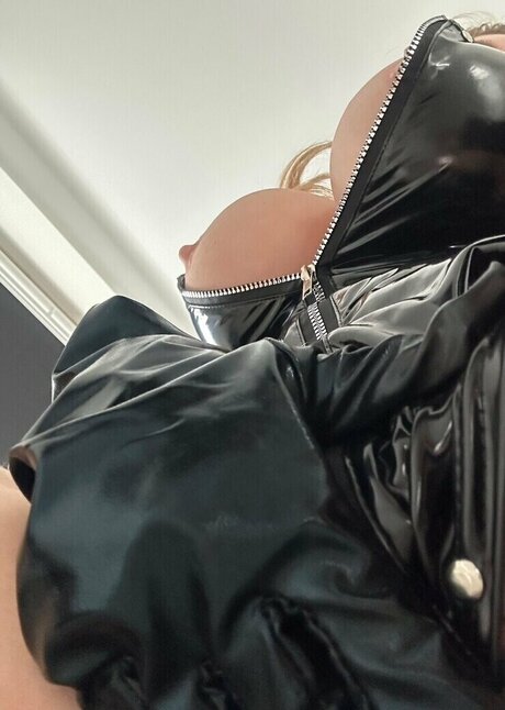 Nahá fotka uniklých OnlyFans od Harper Evingson