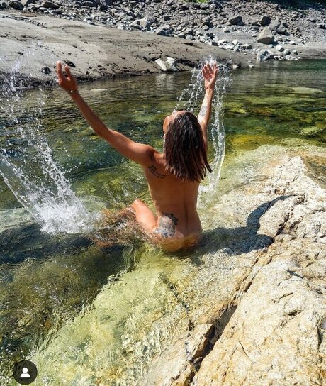 Foto di nudo di fuga di OnlyFans di Jennifer Lange