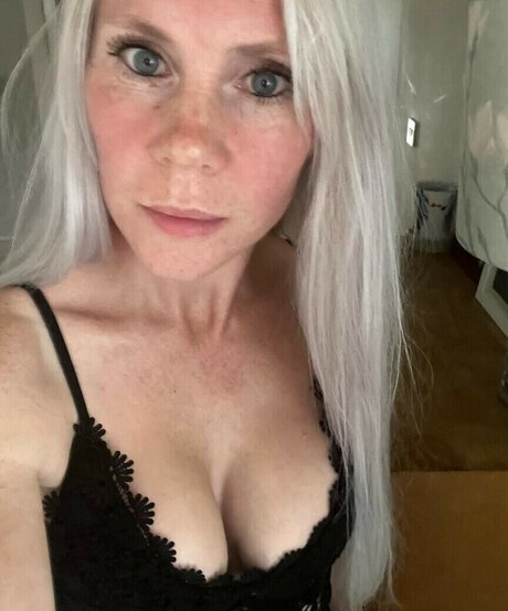 Alaston vuotanut OnlyFans-kuva Donna Shepherd