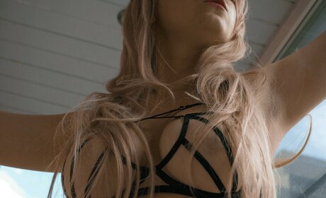 Masha Hima Boosty