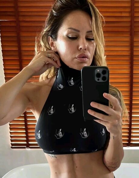 Photo nue de fuite OnlyFans de Deborah De Luca