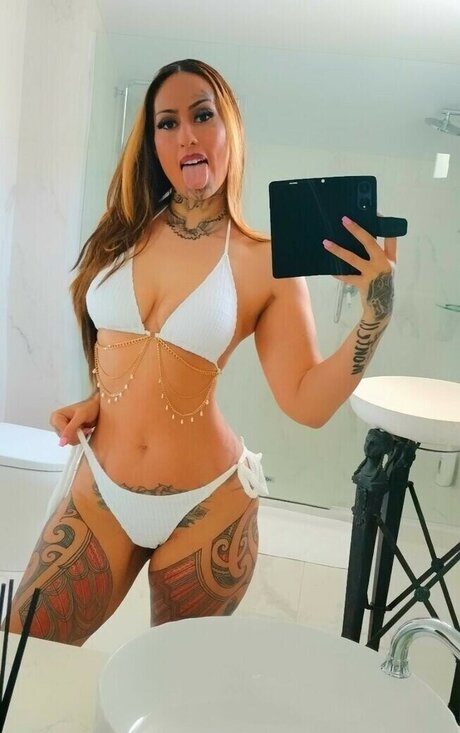 Naken läckt OnlyFans-bild av Angeltaylor359