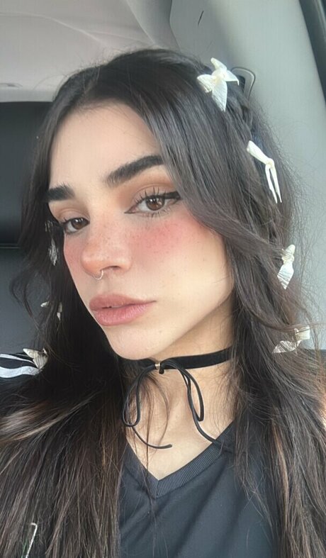 Naakte gelekte OnlyFans-foto van Alanalarana