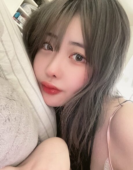 Foto di nudo di fuga di OnlyFans di Leelynchan