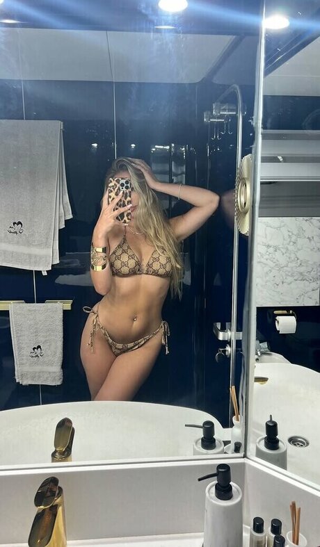 Nahá fotka uniklých OnlyFans od Giorgiazampi Sofiagllo