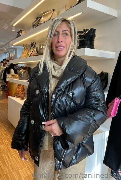 Letzbimbo  nude leaked OnlyFans photo