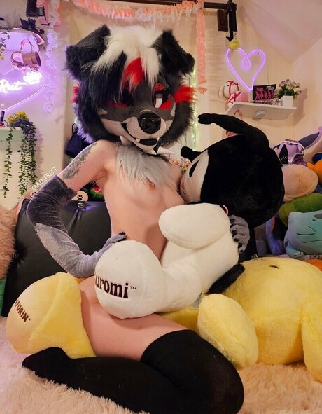 Naken lekkede OnlyFans-bilde av Succubus Mutt