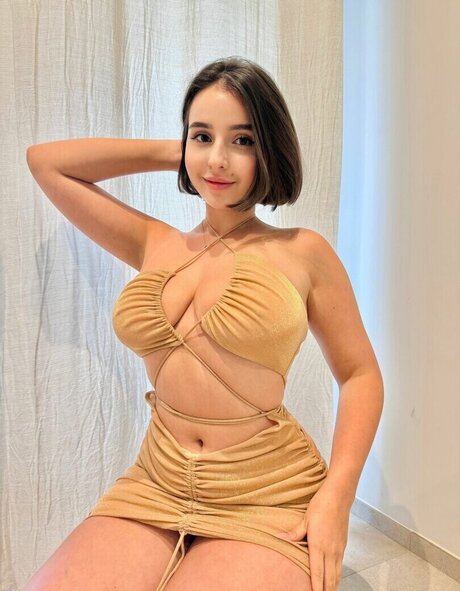 Naken lekkede OnlyFans-bilde av Enjoysuzy