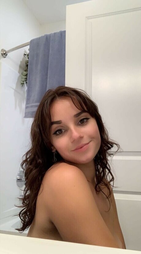 Nahá fotka uniklých OnlyFans od Leyla Ingalls