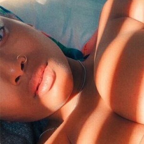Nahá fotka uniklých OnlyFans od Jo Ikigai