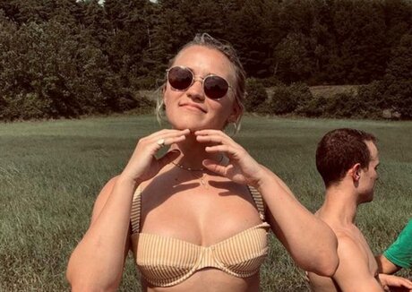 Nahá fotka uniklých OnlyFans od Emilyosment